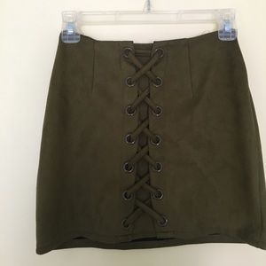 BRAND NEW CUTE MINI SKIRT!!